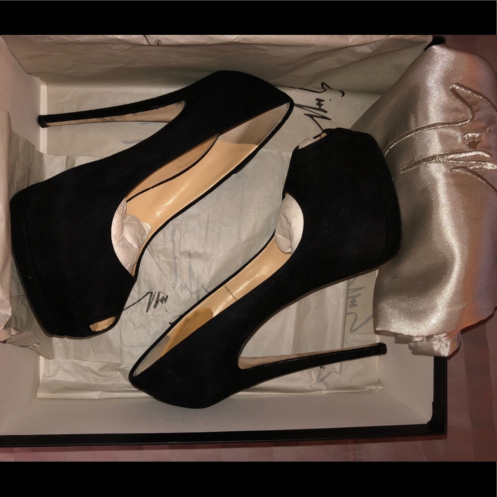 Giuseppe peep-toe pumps